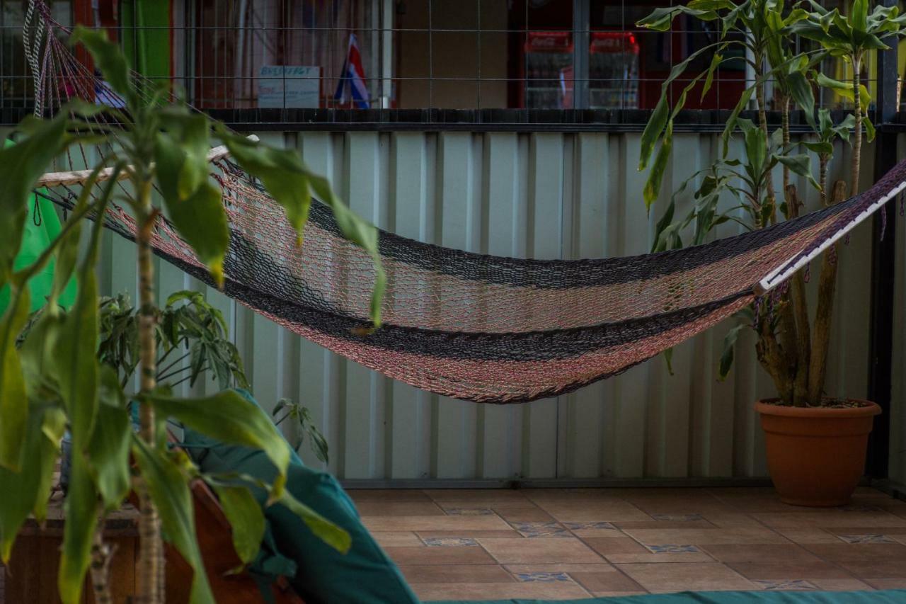 Arenal Container Hostel La Fortuna Exterior photo