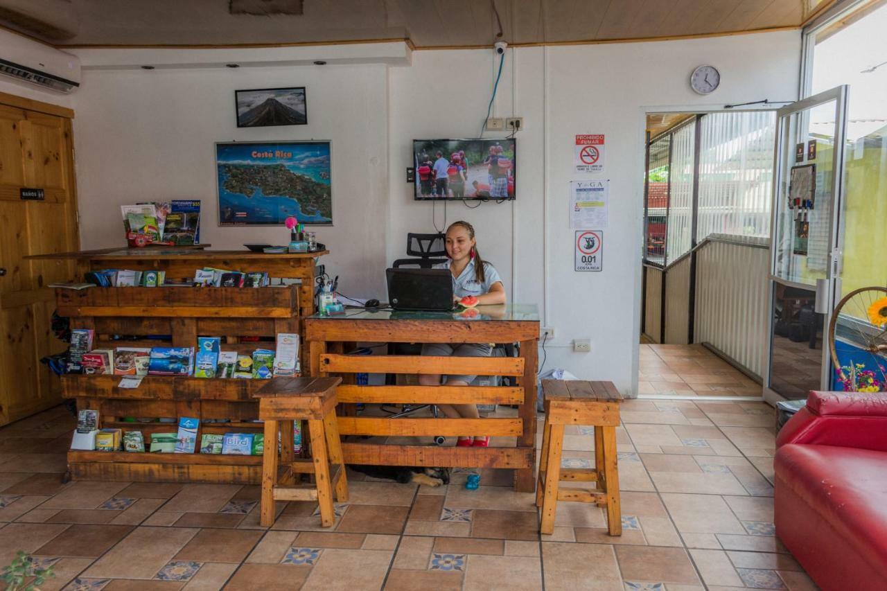 Arenal Container Hostel La Fortuna Exterior photo